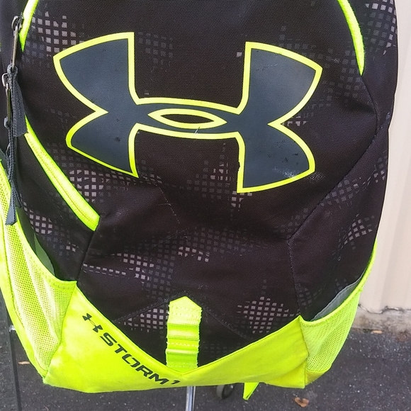 Despicable Me Universal Tablet Sleeve Blue Yellow Minion Zip Up 7X8in +free gift - Picture 8 of 8